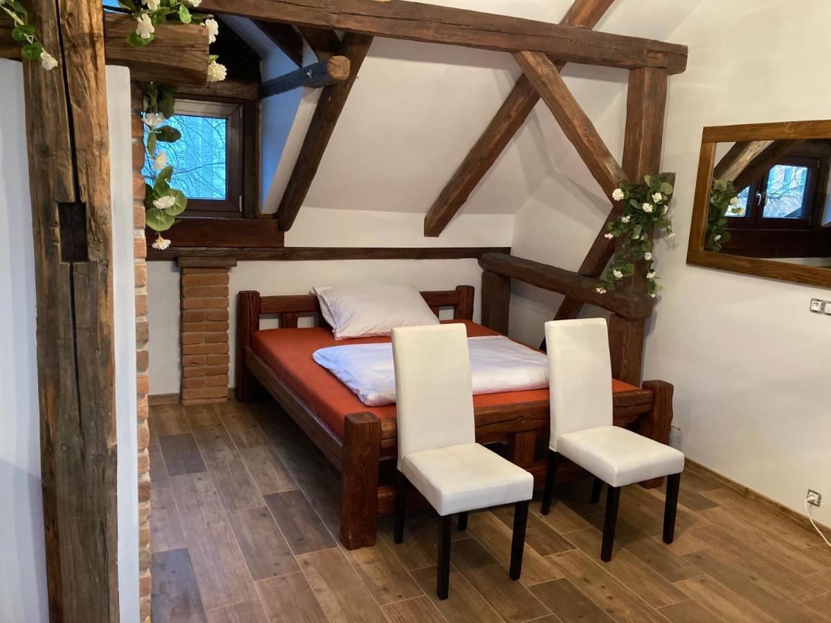 Apartmanový dům 13 Podkroví 1 Seč Exterior foto